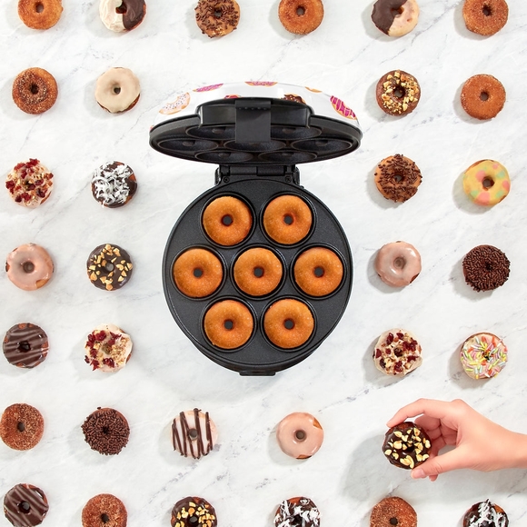 DASH Mini Donut maker - Picture 10 of 12